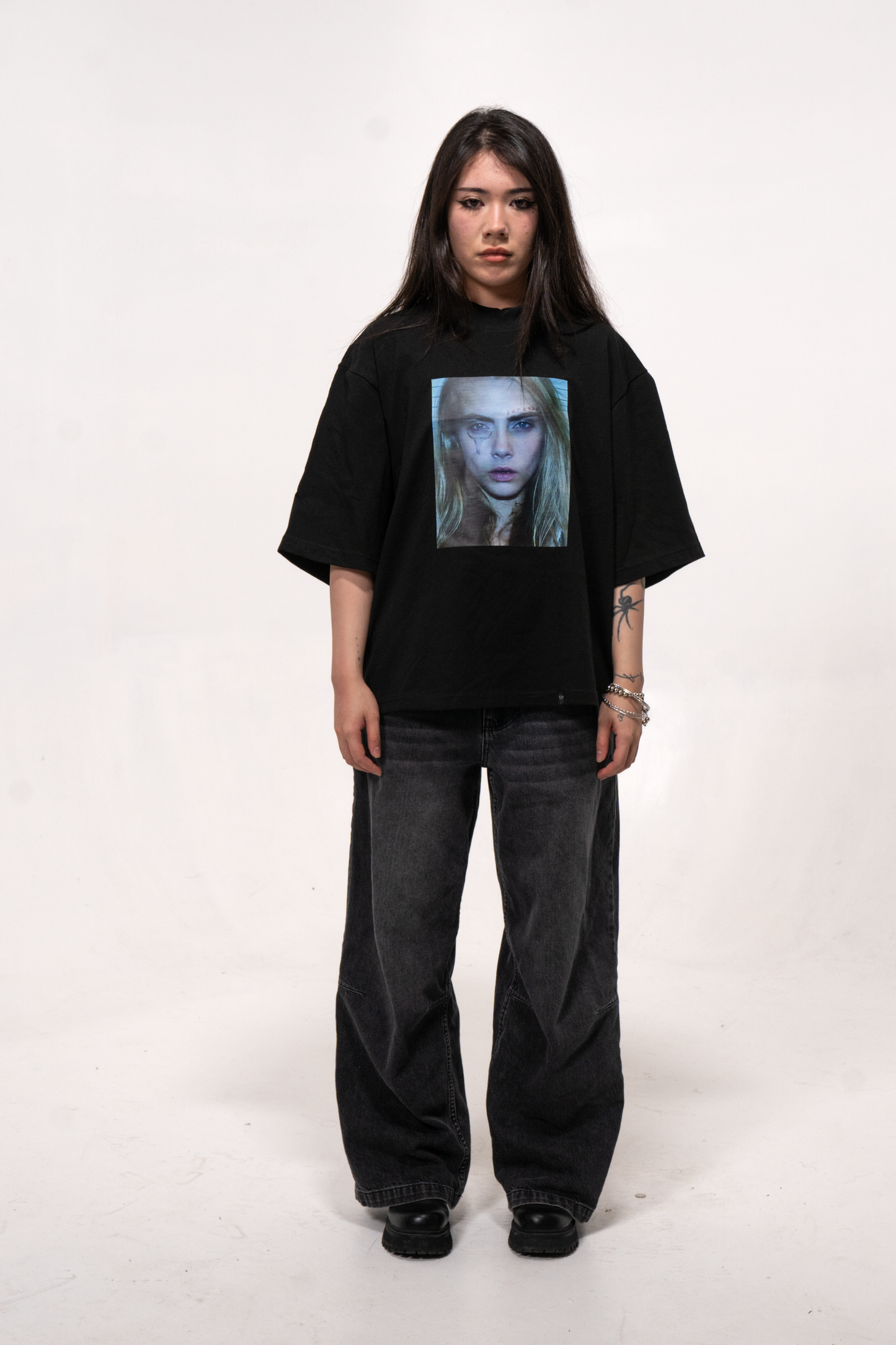 Cara Mugshot T shirt