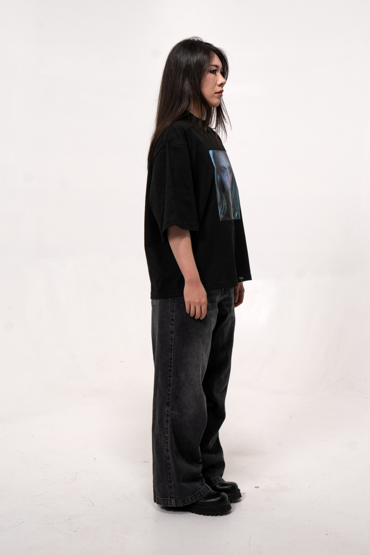 Cara Mugshot T shirt